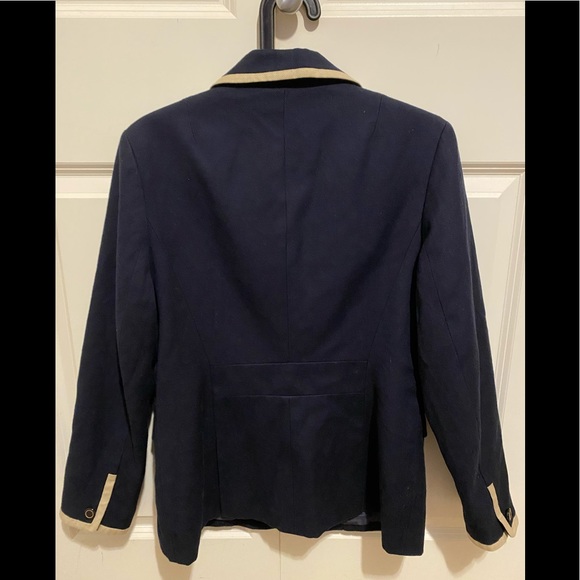 Blazer - Picture 2 of 2